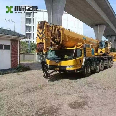 最大速度80km/h、ブーム長20～50メートルのトラッククレーン中古品の使用状況